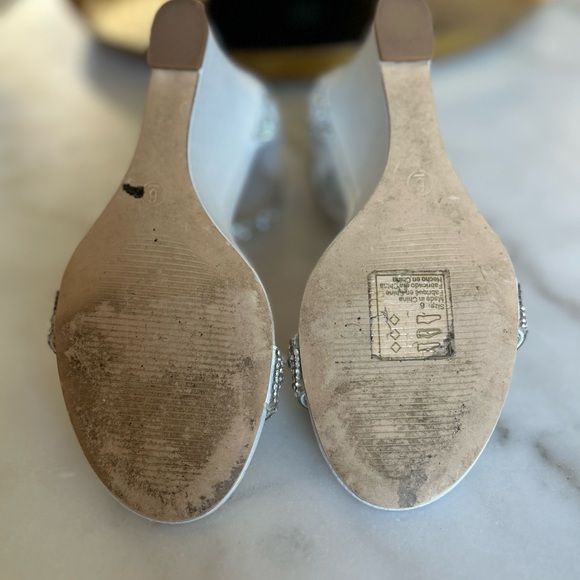 DB STUDIO
Crystal and Jewel Embellished Wedge Sandals ETTA - Picture 3 of 5